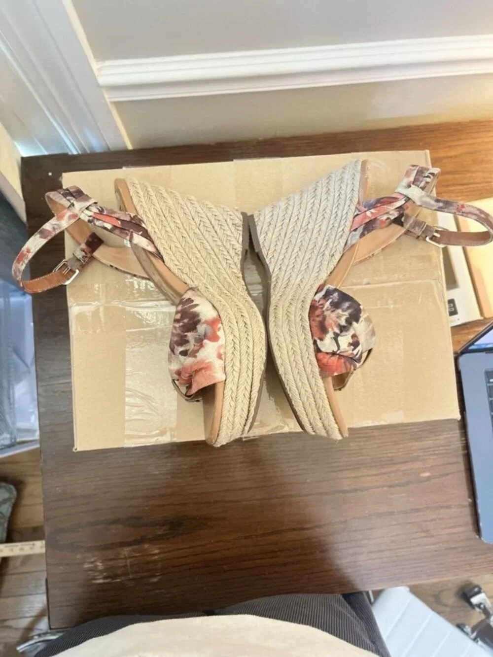 Sofft Peggie Tropical Espadrille Wedge Sandals Sz 10 Ankle Strap Cork Cushion